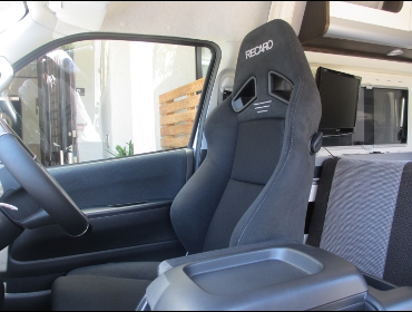 RECARO　SR-7F　GK100　BK/BK　アームレスト付き