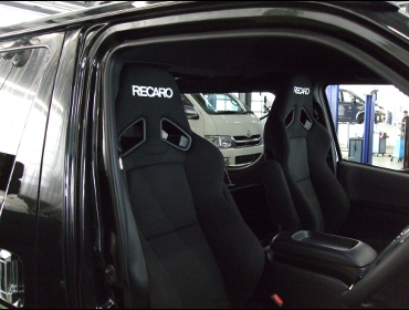 RECARO　SR-7F　KK100　BK　アームレスト付き