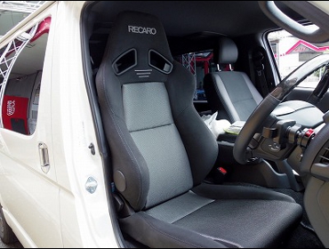 RECARO　SR-7F　GK100　BK/SIL　アームレスト付き